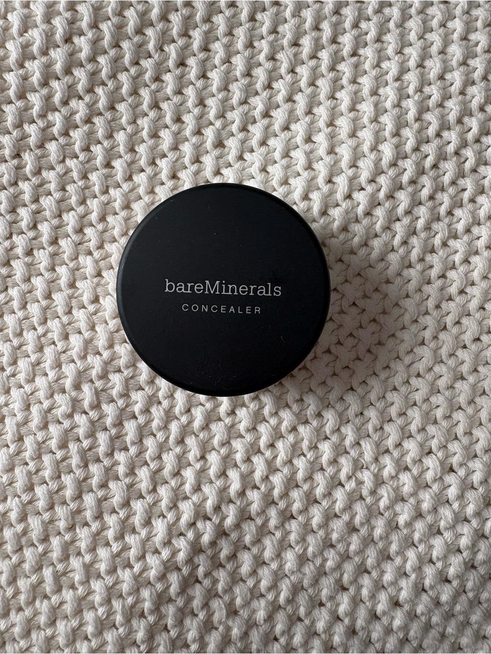 Bare Minerals concealer powder